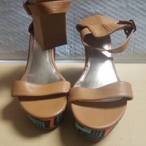 Mark wedge heel